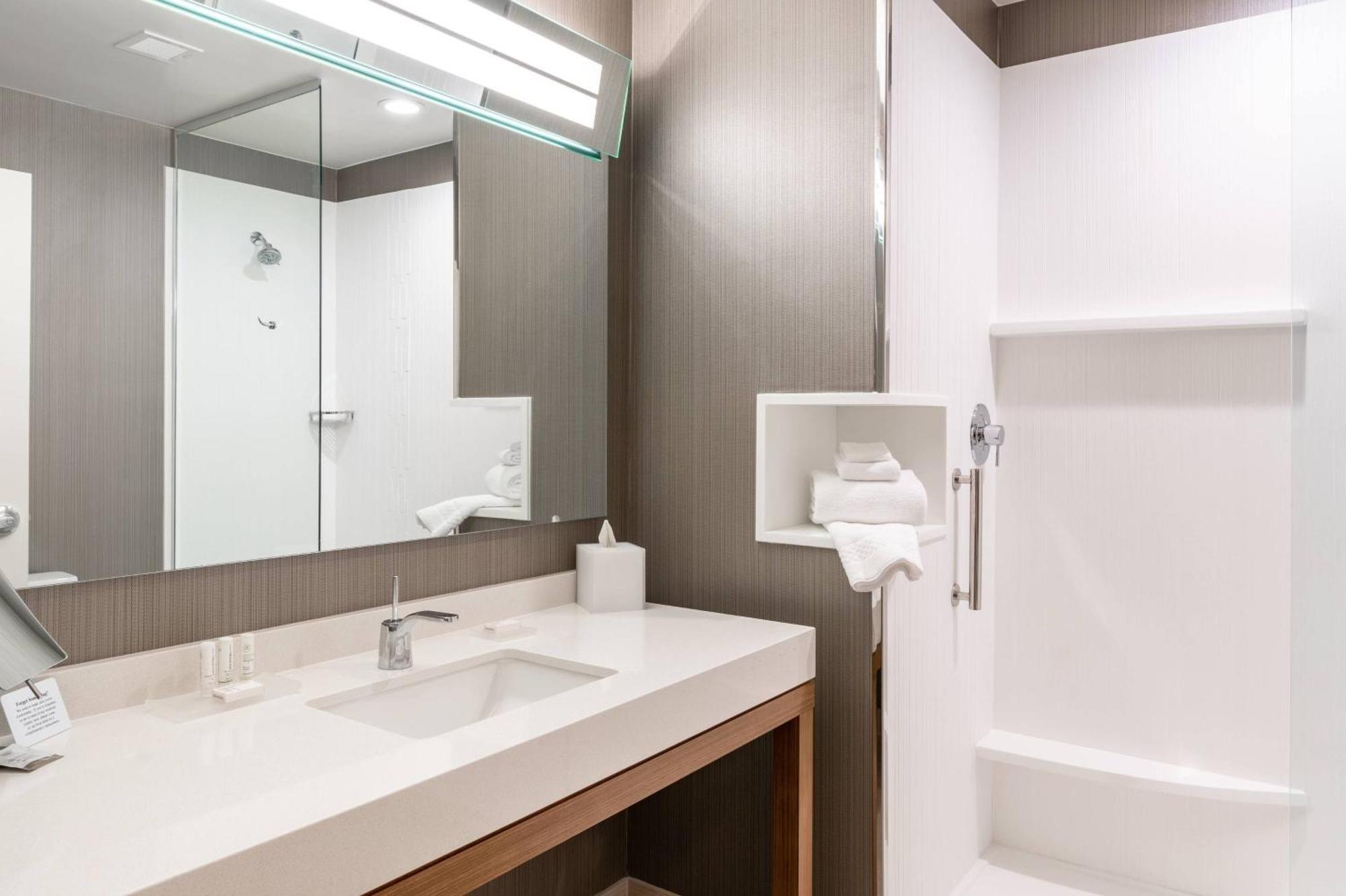 คอร์ตยาร์ด บาย แมริออท ซอลต์ เลค ซิตี้ คอตตอนวูด Hotel Cottonwood Heights ภายนอก รูปภาพ