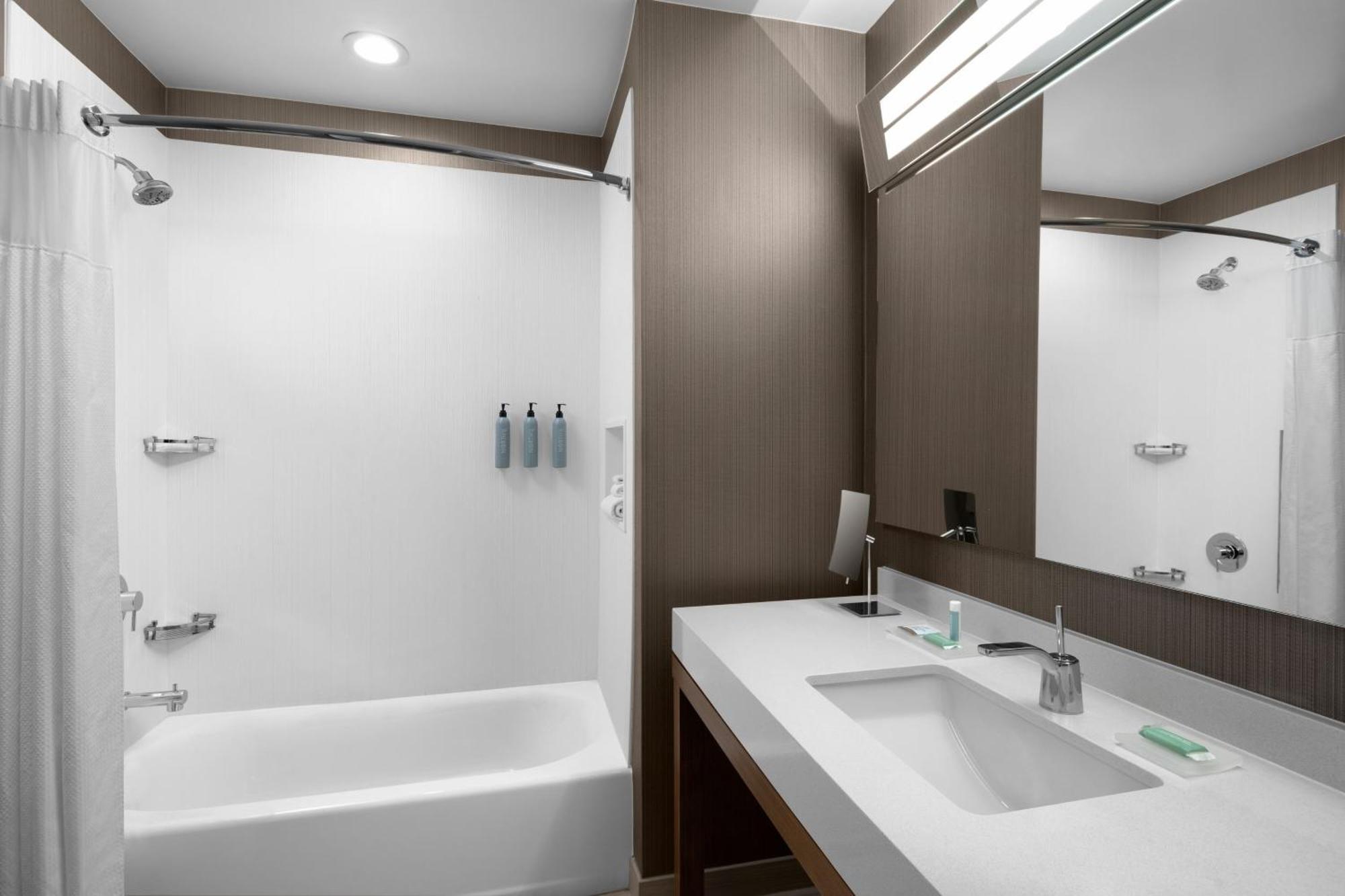 คอร์ตยาร์ด บาย แมริออท ซอลต์ เลค ซิตี้ คอตตอนวูด Hotel Cottonwood Heights ภายนอก รูปภาพ